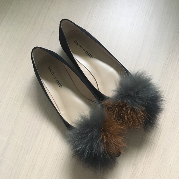 Black flats with fur pom pom clip on - Picture 2 of 4